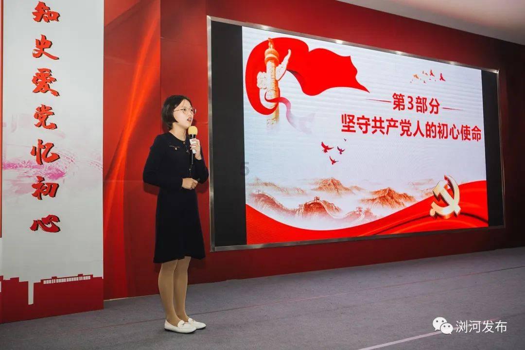 湖人陷入低谷！如今，哈姆再不走，就算巅峰乔丹来也无济于事