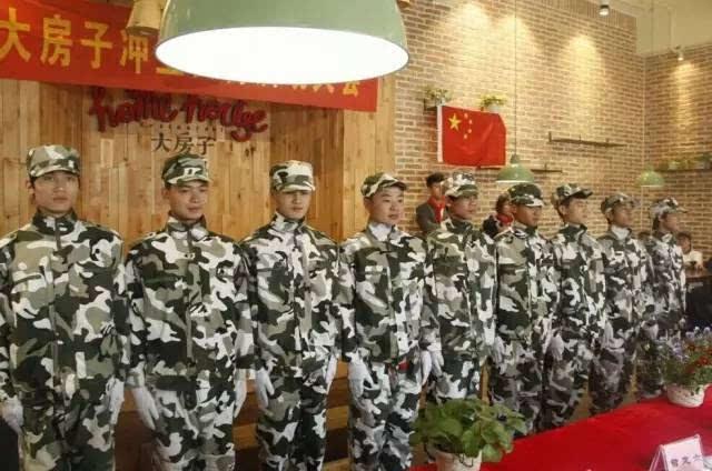吴宣仪与粉丝“哭穷”引发争议