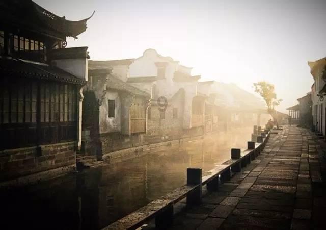 黄晓武主持召开市委常委会会议