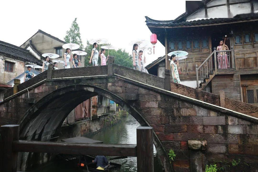 你现在正在工作吗？你是做什么工作的？累不累？游戏画面
